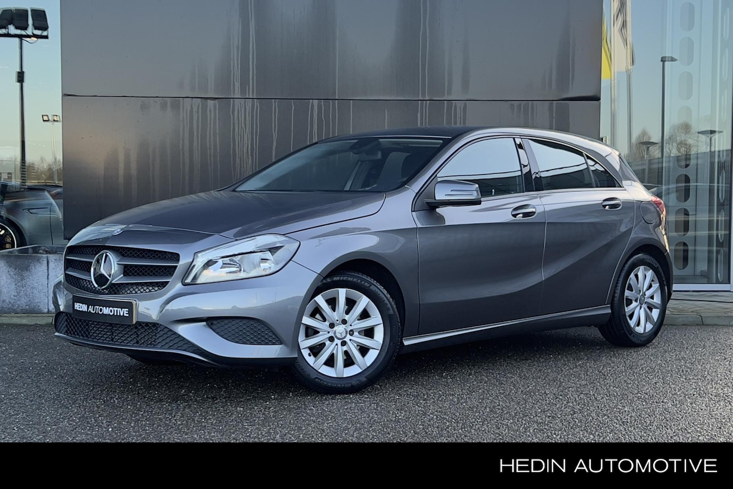 Mercedes-Benz A-klasse - A 180 | Airco | Trekhaak - AutoWereld.nl