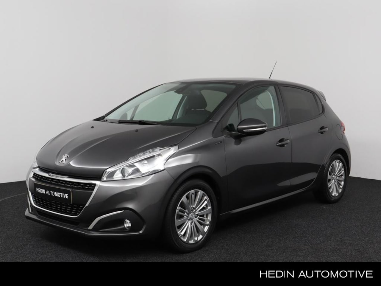 Peugeot 208 - 1.2 82pk Signature | Navigatie | LM Velgen | Parkeersensoren | Lage KM Stand | - AutoWereld.nl