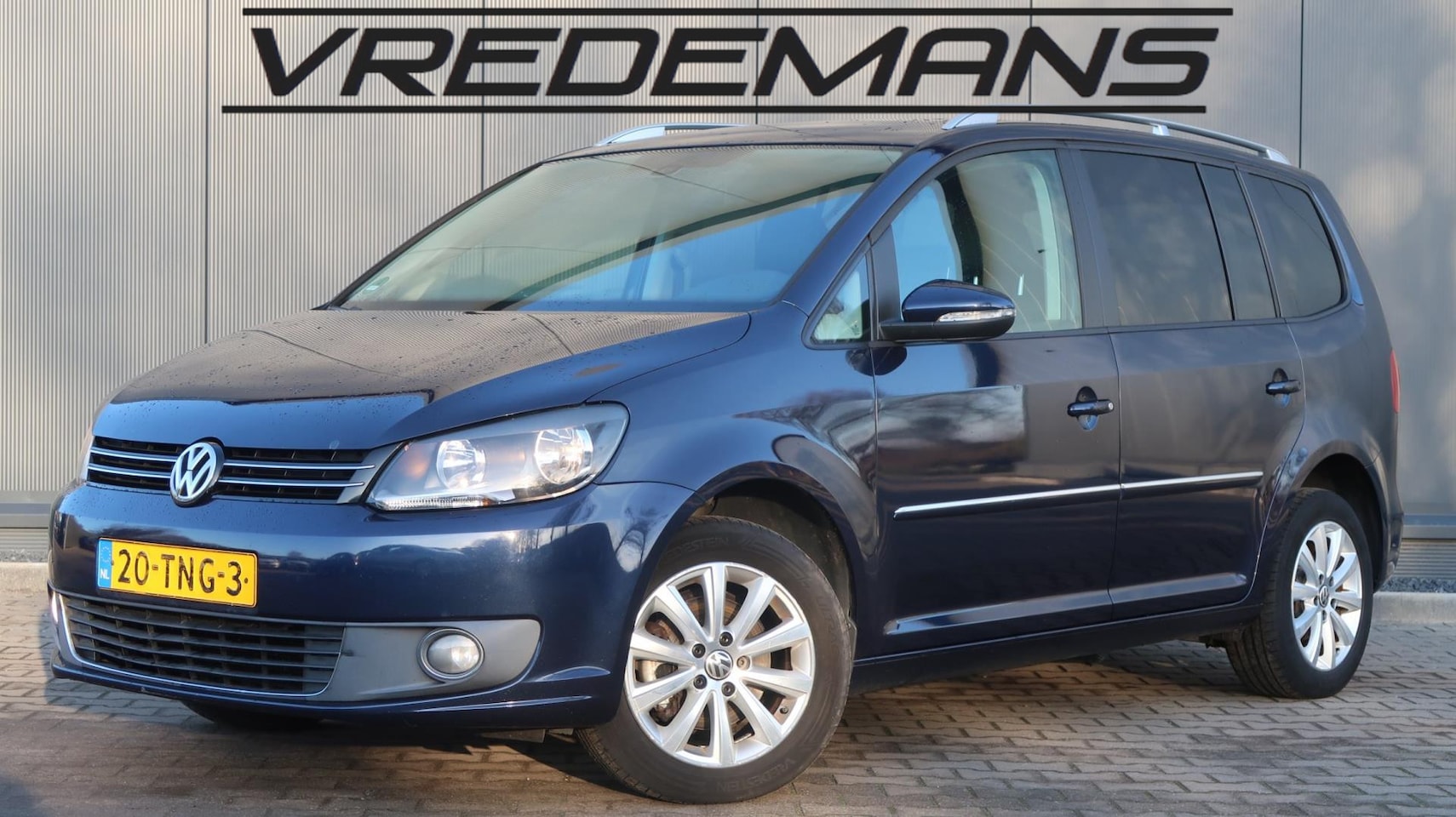 Volkswagen Touran - 1.2 TSI Highline 7-PERS/NAVI/CLIMA - AutoWereld.nl