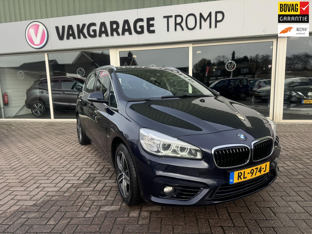 BMW 2-serie Active Tourer - 218i Sportline | Keyless | Elektr. Klep | Navi - AutoWereld.nl