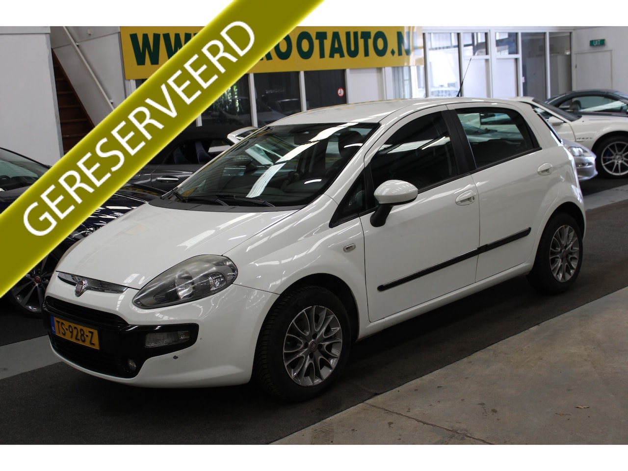 Fiat Punto Evo - 1.2 Pop Airco, Stuurbekrachtiging - AutoWereld.nl