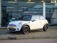 MINI Cooper - 1.6 One Holland Street NL AUTO NAP 1E EIGENAAR LAGE KM STAND NAVI BLUETOOTH ZGAN