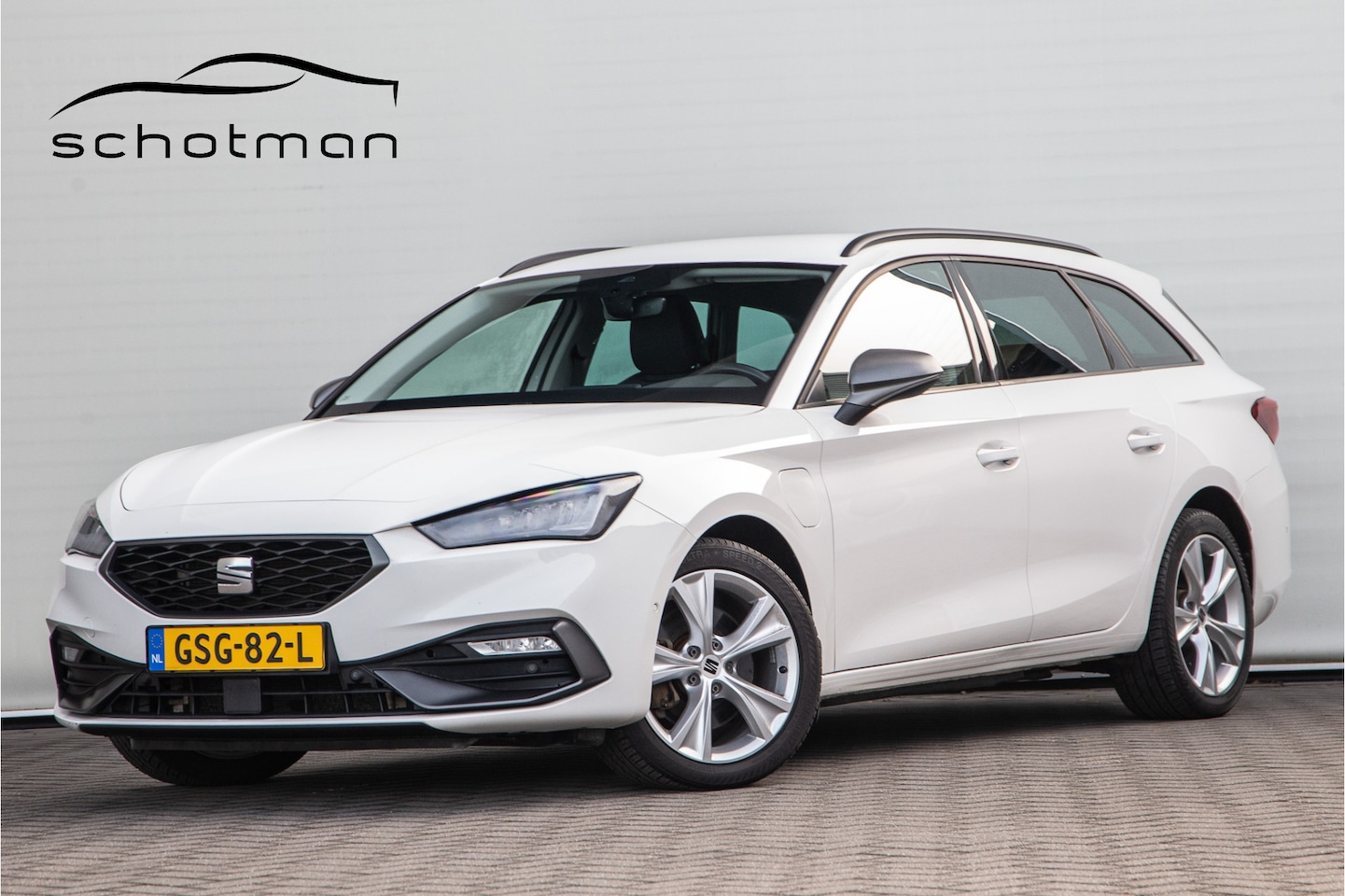 Seat Leon Sportstourer - 1.4 TSI eHybrid PHEV FR Navi, Trekhaak, Stoelverwarming, Plug-in Hybrid - AutoWereld.nl