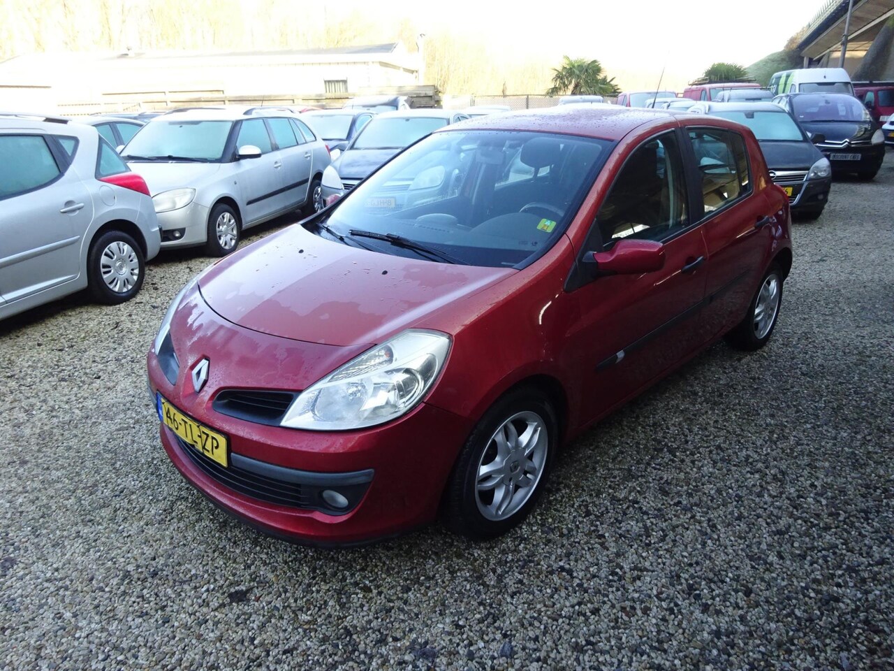 Renault Clio - 1.6-16V Privilège automaat airco - AutoWereld.nl