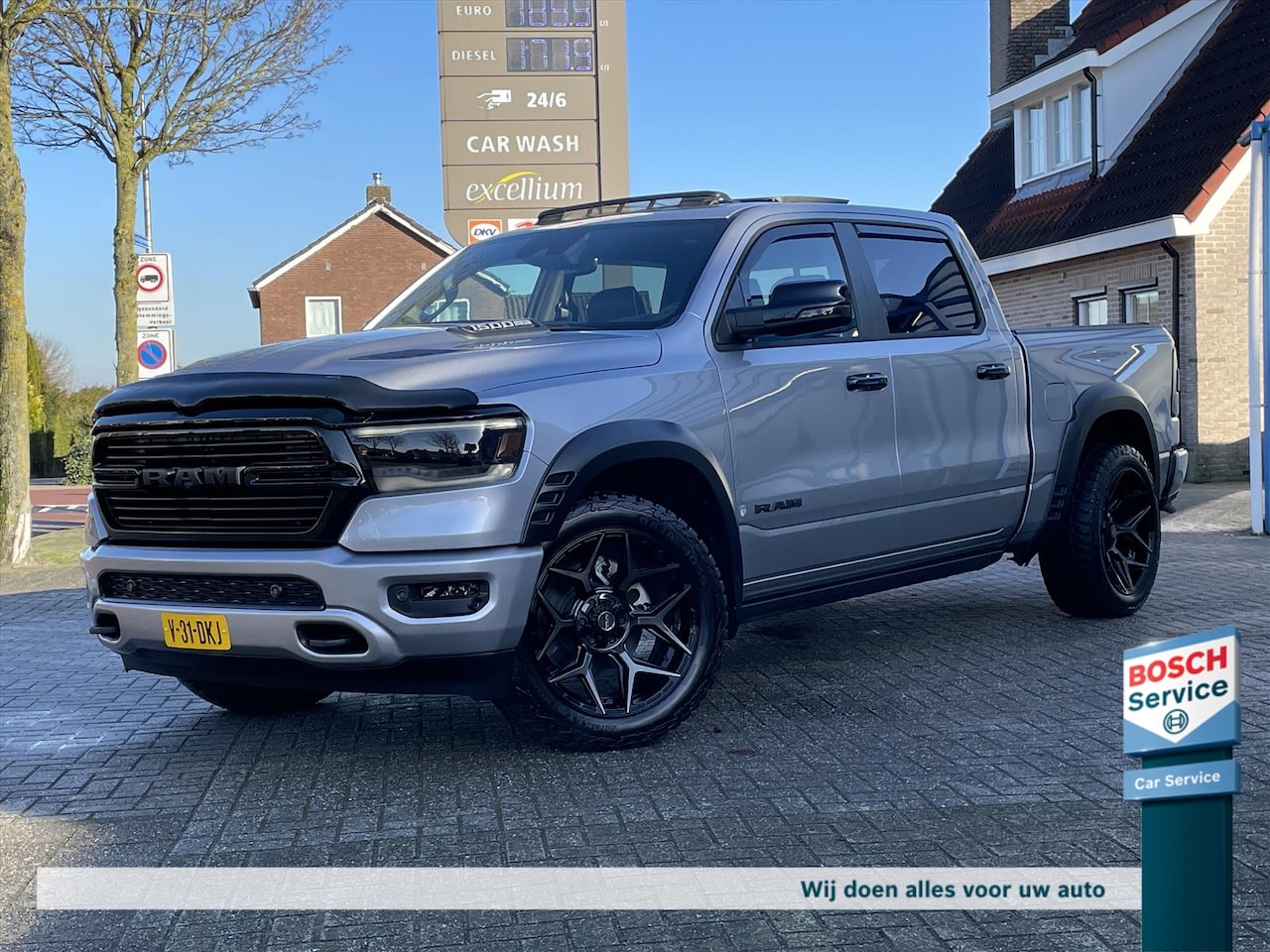 Dodge Ram Pick Up - Laramie Night / 1e eigenaar / Org NL / Pano / Harman / Kardon / 360° Camera / Keyless / LP - AutoWereld.nl