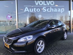 Volvo V40 - 1.6 T2 | Rijklaar incl garantie | Trekhaak Meesturende xenon Verwarmbaar voorruit