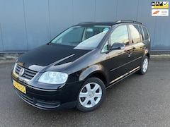 Volkswagen Touran - 1.4 TSI Business-Clima-LM-Trekhaak