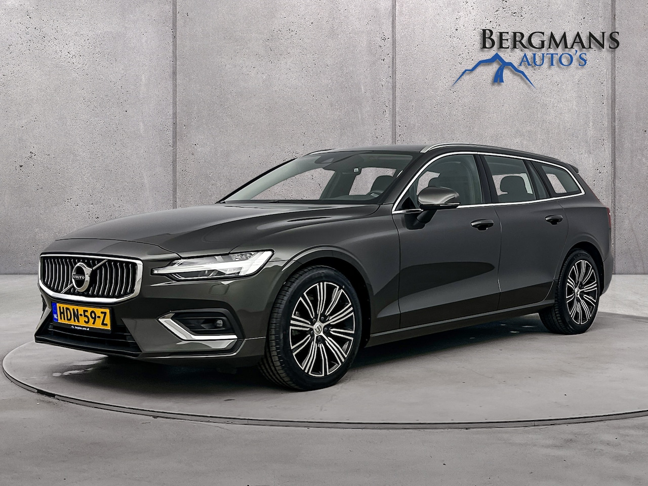 Volvo V60 - 2.0 B4 Inscription // 1e EIGENAAR // LEDER // - AutoWereld.nl