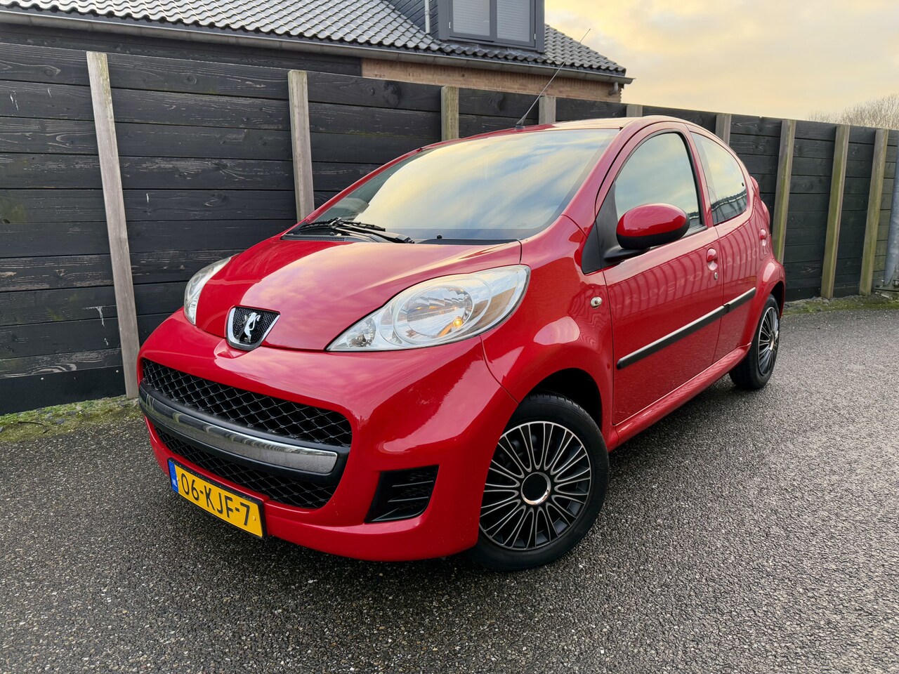 Peugeot 107 - 1.0-12V XS 1.0-12V XS - AutoWereld.nl