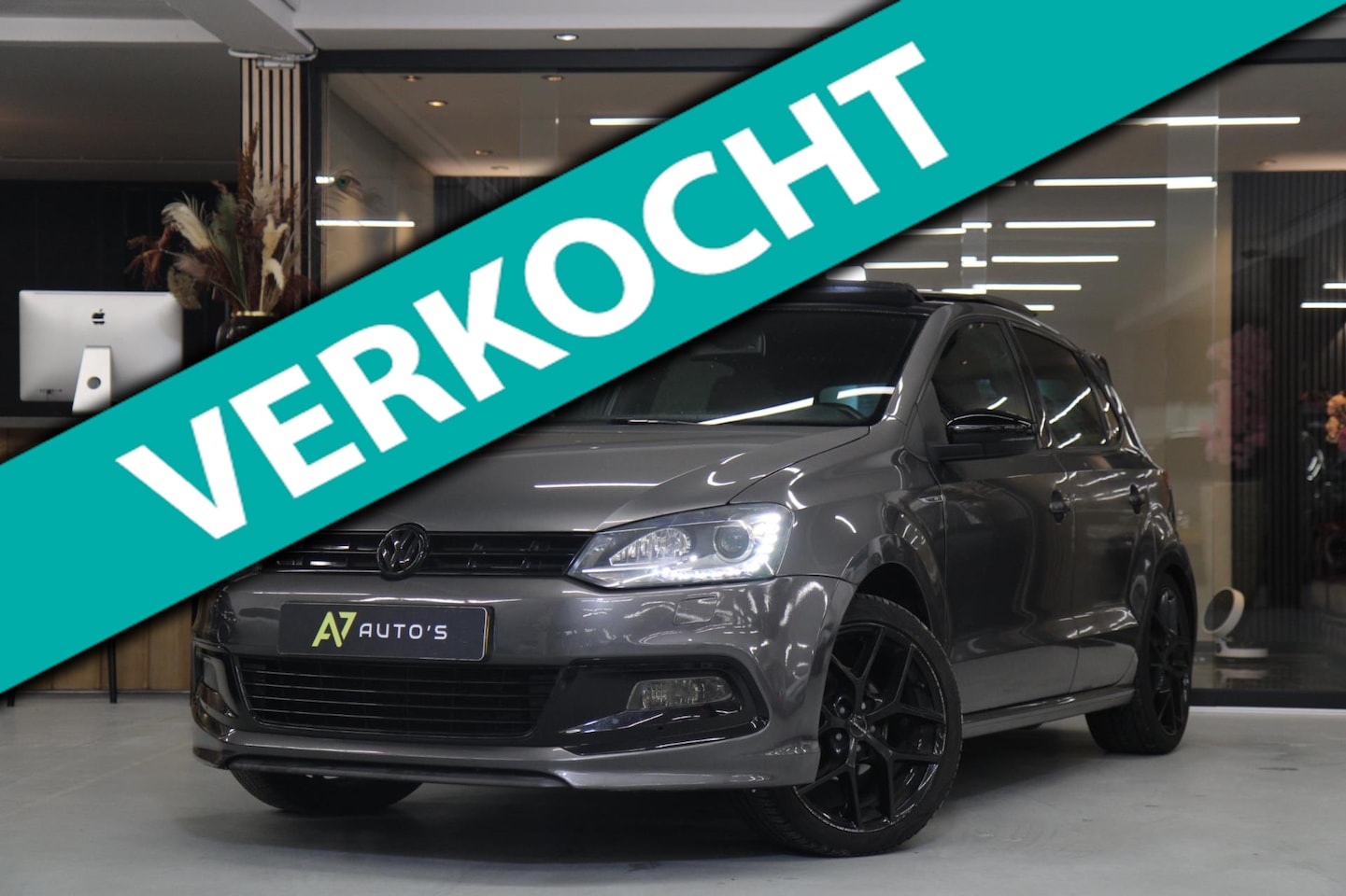 Volkswagen Polo - 1.2 TSI Highline R-Line uitgevoerd/ PANO/STOELV/CLIMAT/VOL - AutoWereld.nl