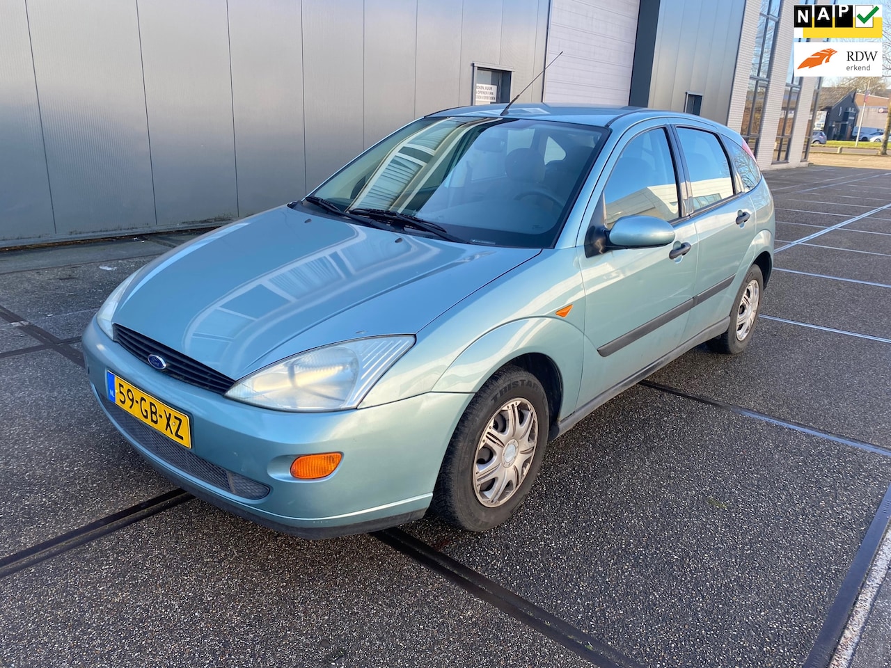 Ford Focus - 1.6-16V Ambiente / APK / NAP / AIRCO / NIEUWE KOPPELING / ZEER NETTE AUTO!! - AutoWereld.nl