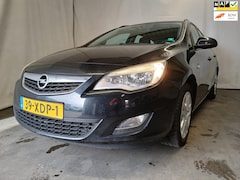 Opel Astra Sports Tourer - 1.4 Cosmo - Airco - Navi - Export - Schade