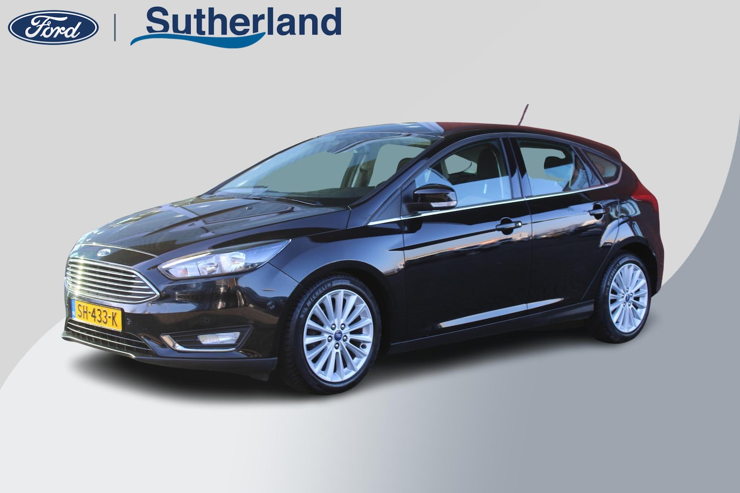 Ford Focus - 1.0 EcoBoost 125 PK Titanium | Voorruitverwarming | Navigatie | Cruise Control | PDC V +A - AutoWereld.nl