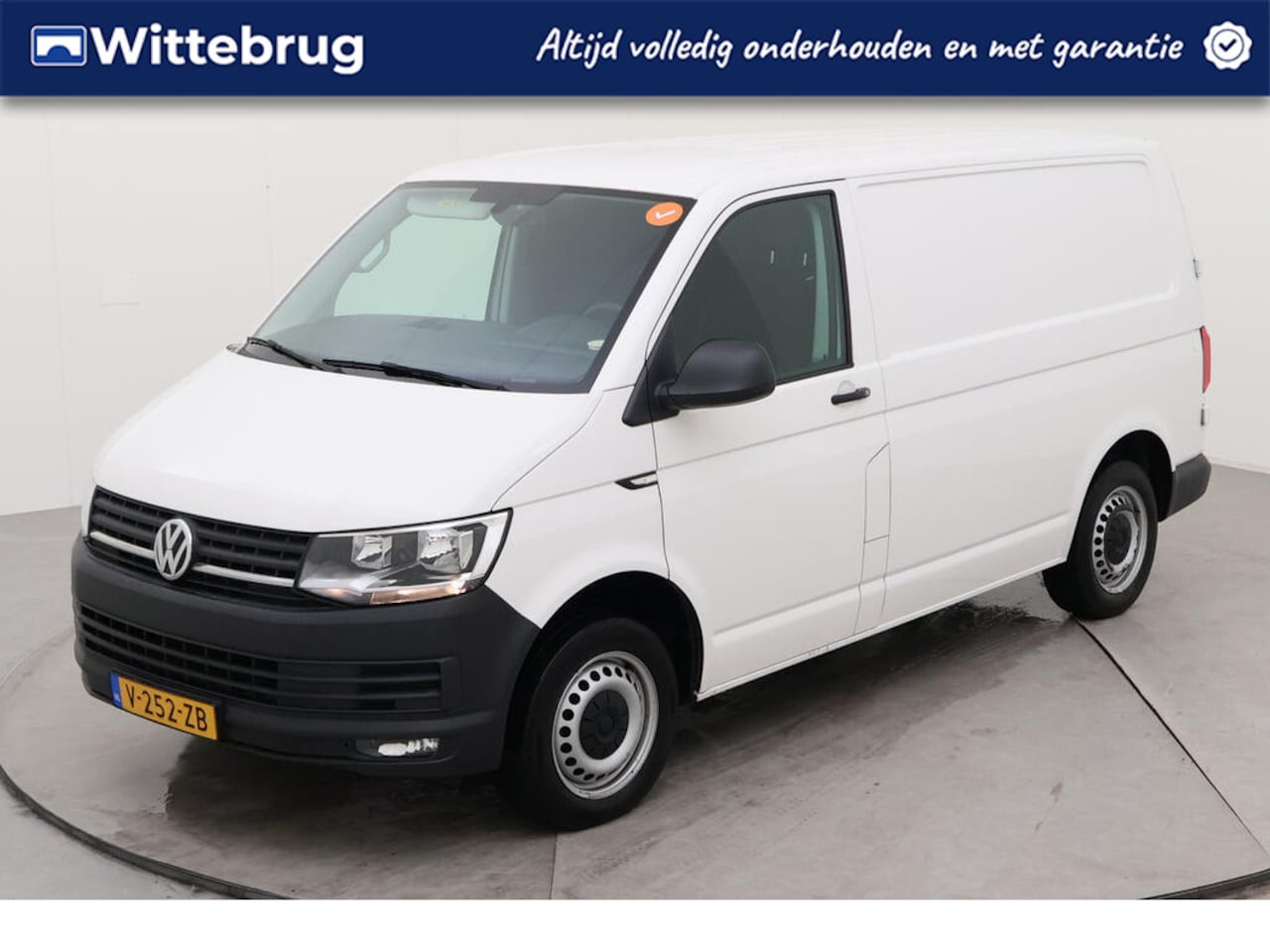 Volkswagen Transporter - 2.0 TDI 102pk L1H1 Comfortline Airco / Navigatie / - AutoWereld.nl