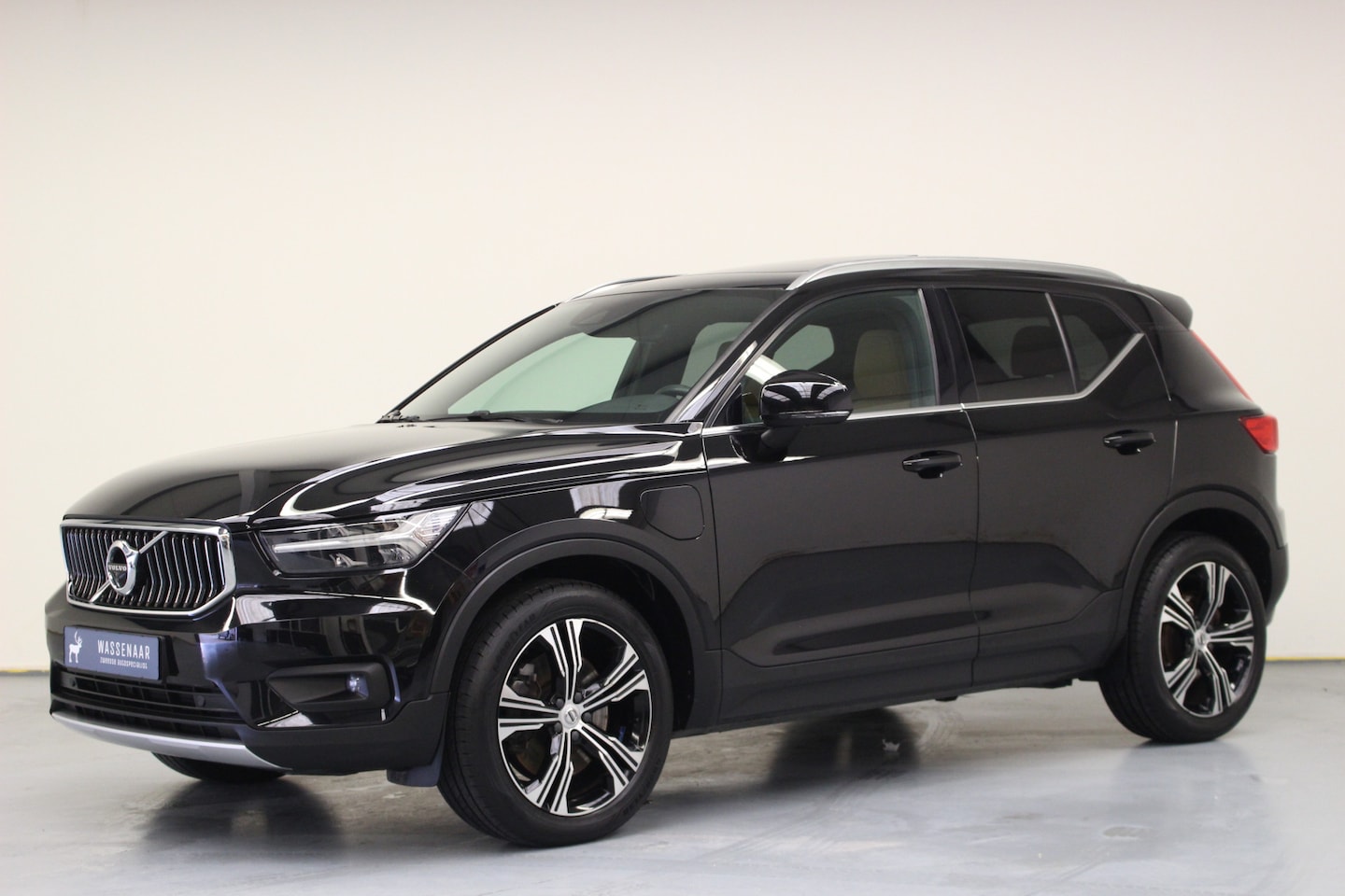 Volvo XC40 - T4 Recharge Inscription | Rijklaarprijs | Pano dak | Intelli packs | - AutoWereld.nl