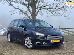 Ford Focus Wagon - 1.0 Titanium Edition | Cruise + Clima + Navi nu € 5.975,