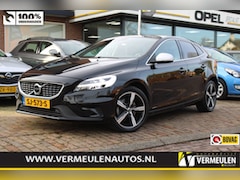 Volvo V40 - 2.0 T4 190PK Business Sport R-Design + 17"/ Leder/ Camera/ LED/ Panorama/ NL auto