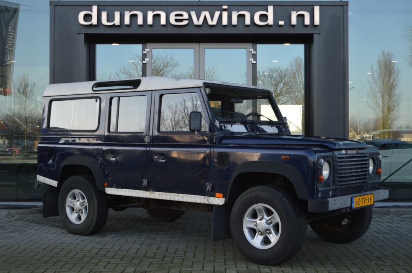 Land Rover Defender 110 - TD5 110 *9pers* - AutoWereld.nl