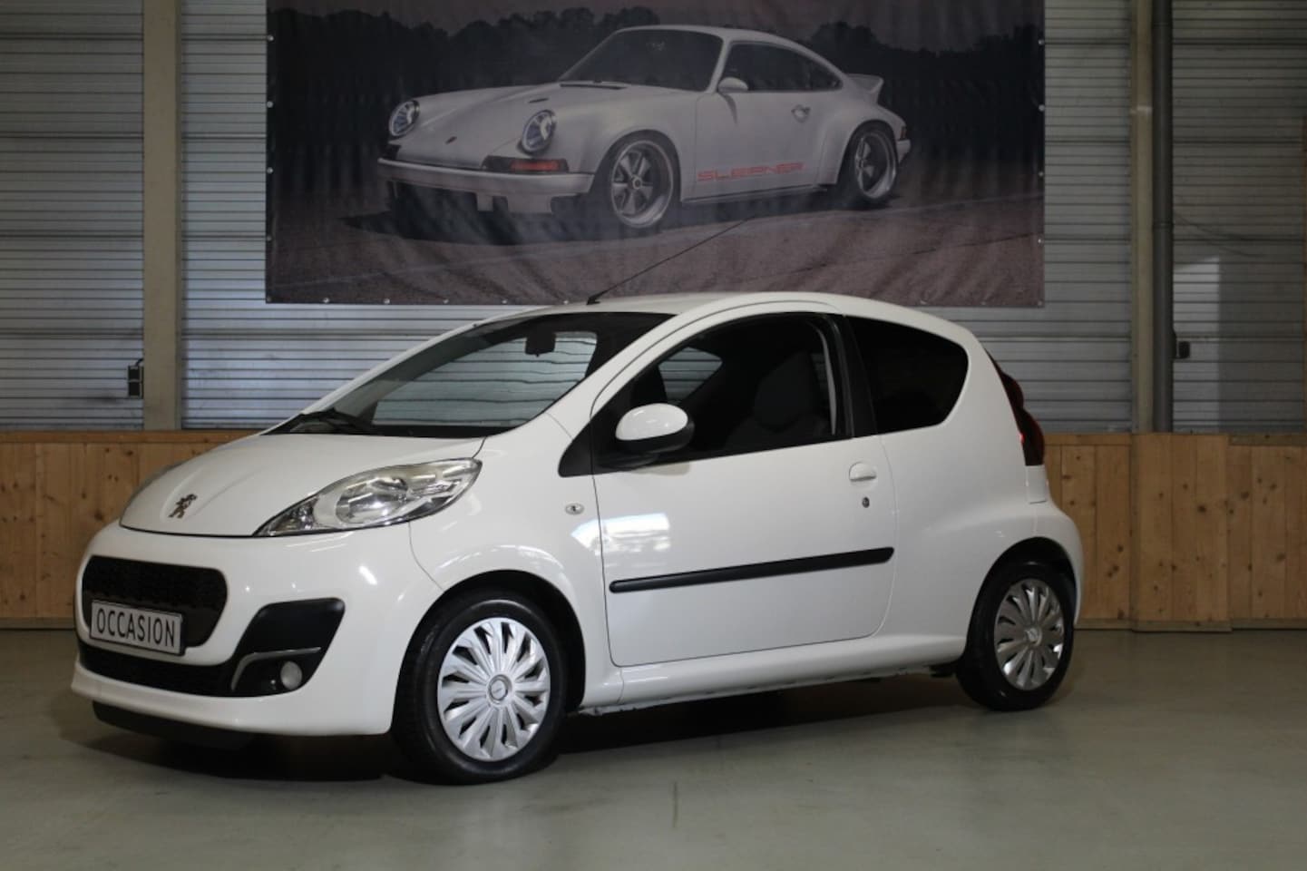 Peugeot 107 - 1.0 ACTIVE / AIRCO / WEINIG KM / 100% DEALERONDERHOUDEN - AutoWereld.nl