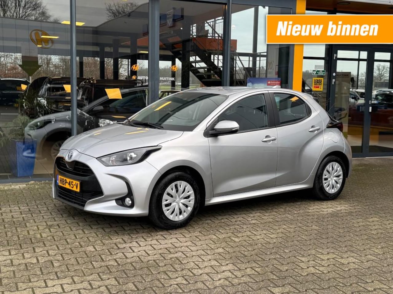 Toyota Yaris - 1.5 Hybrid Active Navi/Apple/Android - camera - AutoWereld.nl