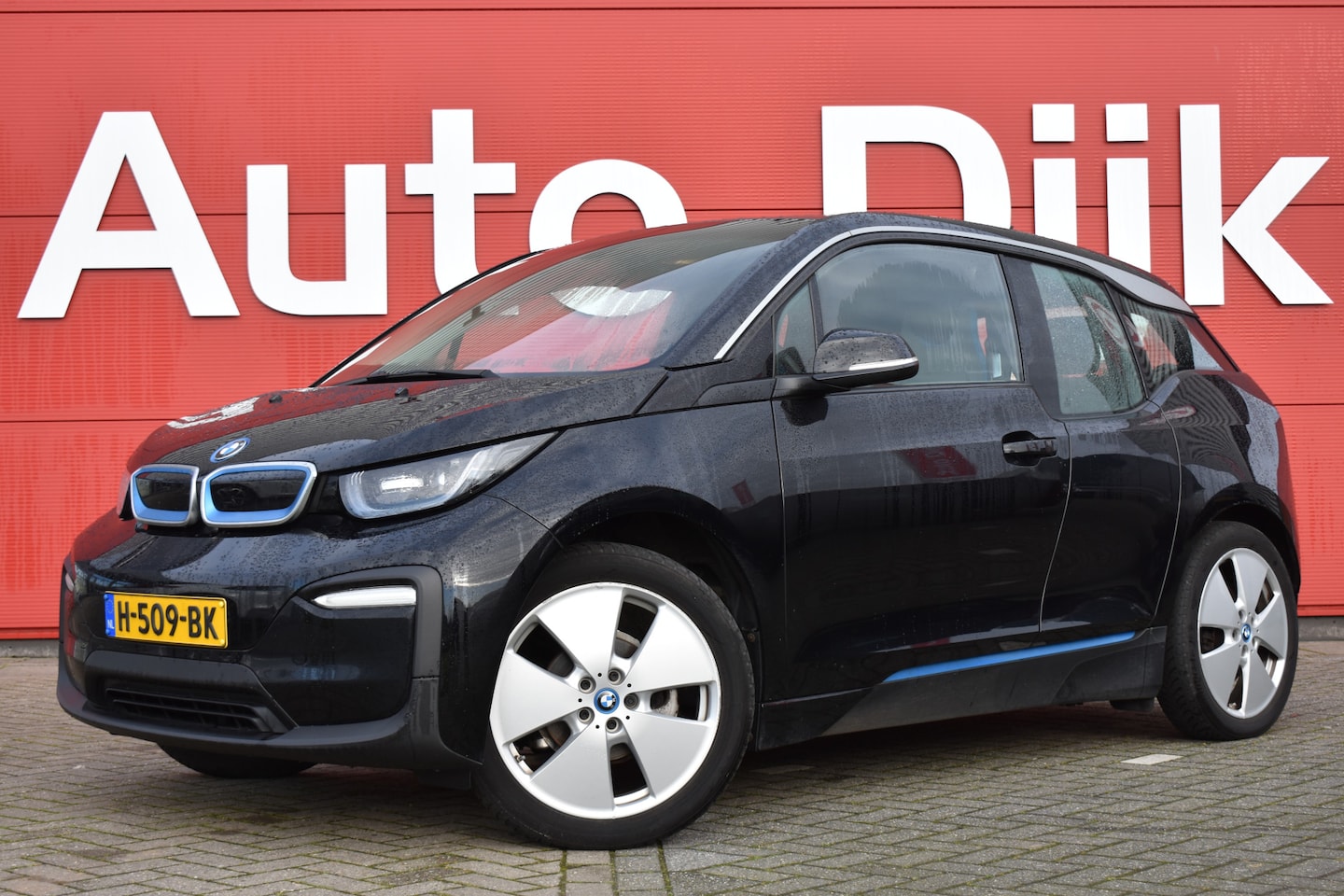 BMW i3 - Basis 120Ah 42 kWh LED | Warmtepomp | Airco | Bluetooth | PDC | LMV - AutoWereld.nl