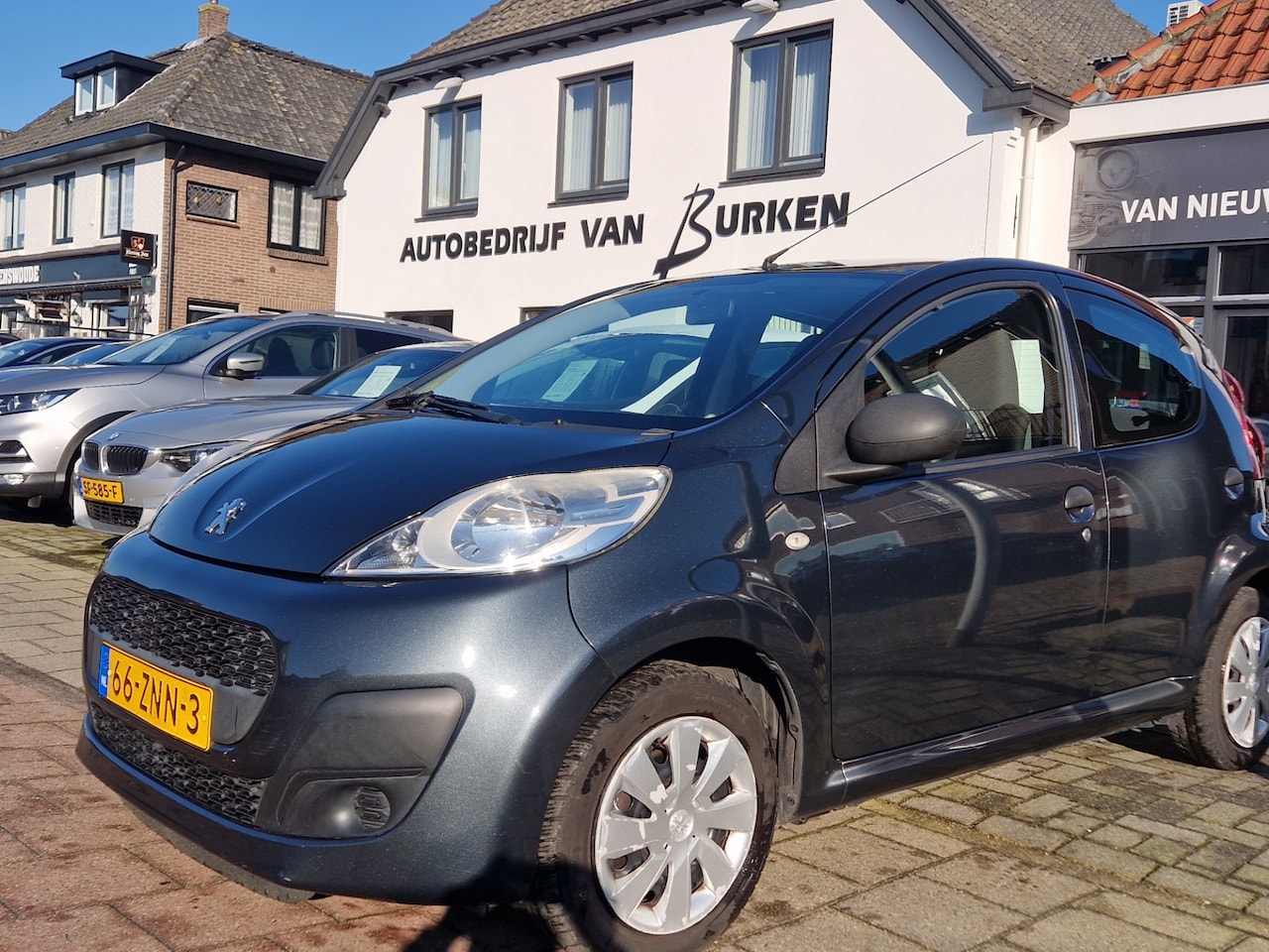 Peugeot 107 - 1.0 Access Accent 1.0 Access Accent, Airco,Stuurbekrachtiging,Radio/cd-speler met AUX aansluiting - AutoWereld.nl