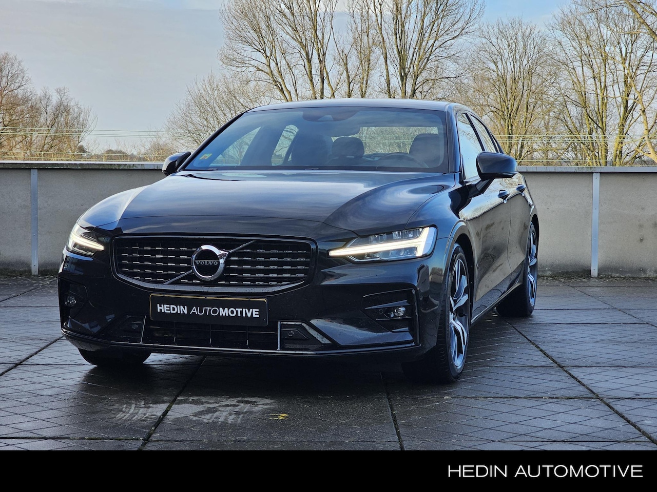 Volvo S60 - 2.0 B4 Inscription Verwarmbare Voorstoelen + Stuurwiel | Harman/Kardon | Adaptieve Cruise - AutoWereld.nl