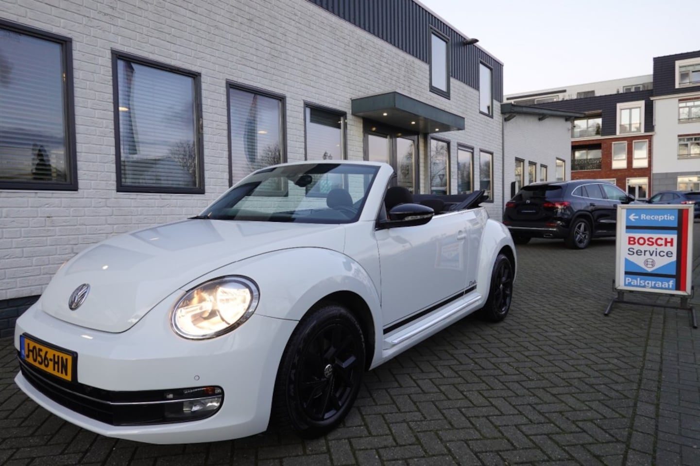 Volkswagen Beetle Cabriolet - 1.2 TSI Cabriolet CLUB Navi Winterpack Zeer verzorgd - AutoWereld.nl