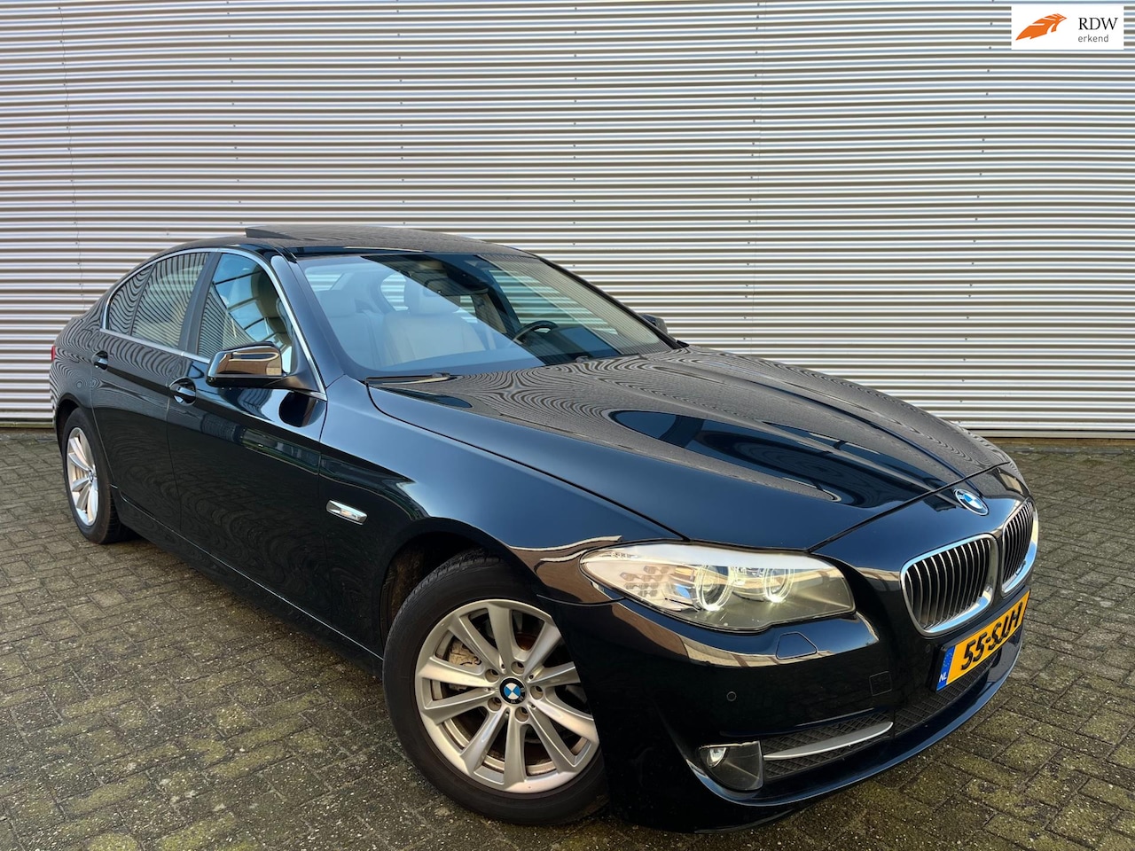 BMW 5-serie - 523i High Executive|Navi|Schuifdak|Cruise|Trekhaak|Leder|Stoelver|Elktr stoelen| - AutoWereld.nl