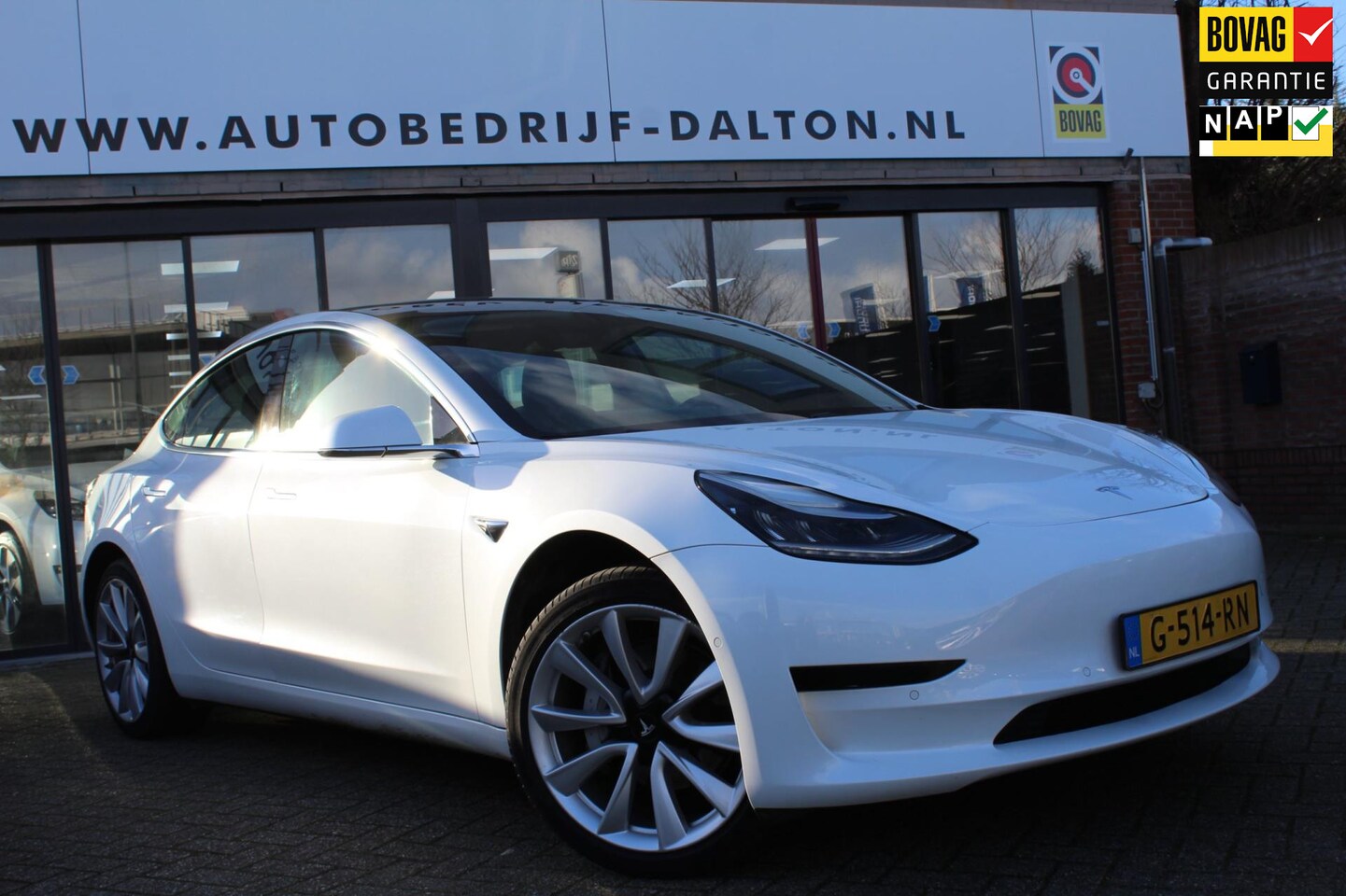 Tesla Model 3 - RWD Plus 60 kWh 19" LM / AUTOPILOT / LAGE KM / 1e EIG / LEER / PANODAK / INCL. BTW - AutoWereld.nl