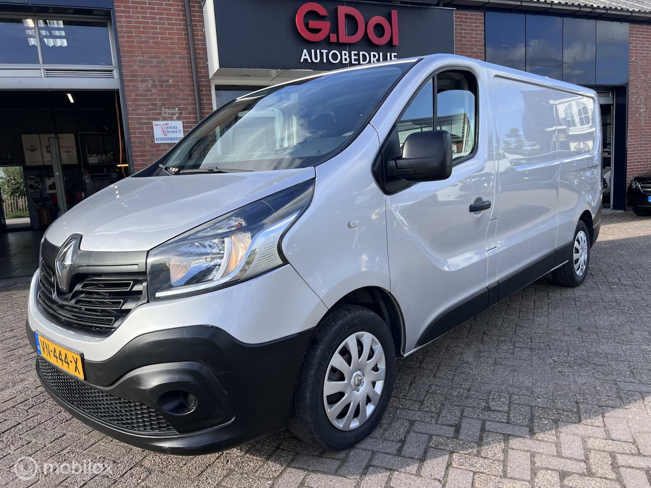 Renault Trafic - bestel 1.6 dCi T29 L2H1 119000 km - AutoWereld.nl