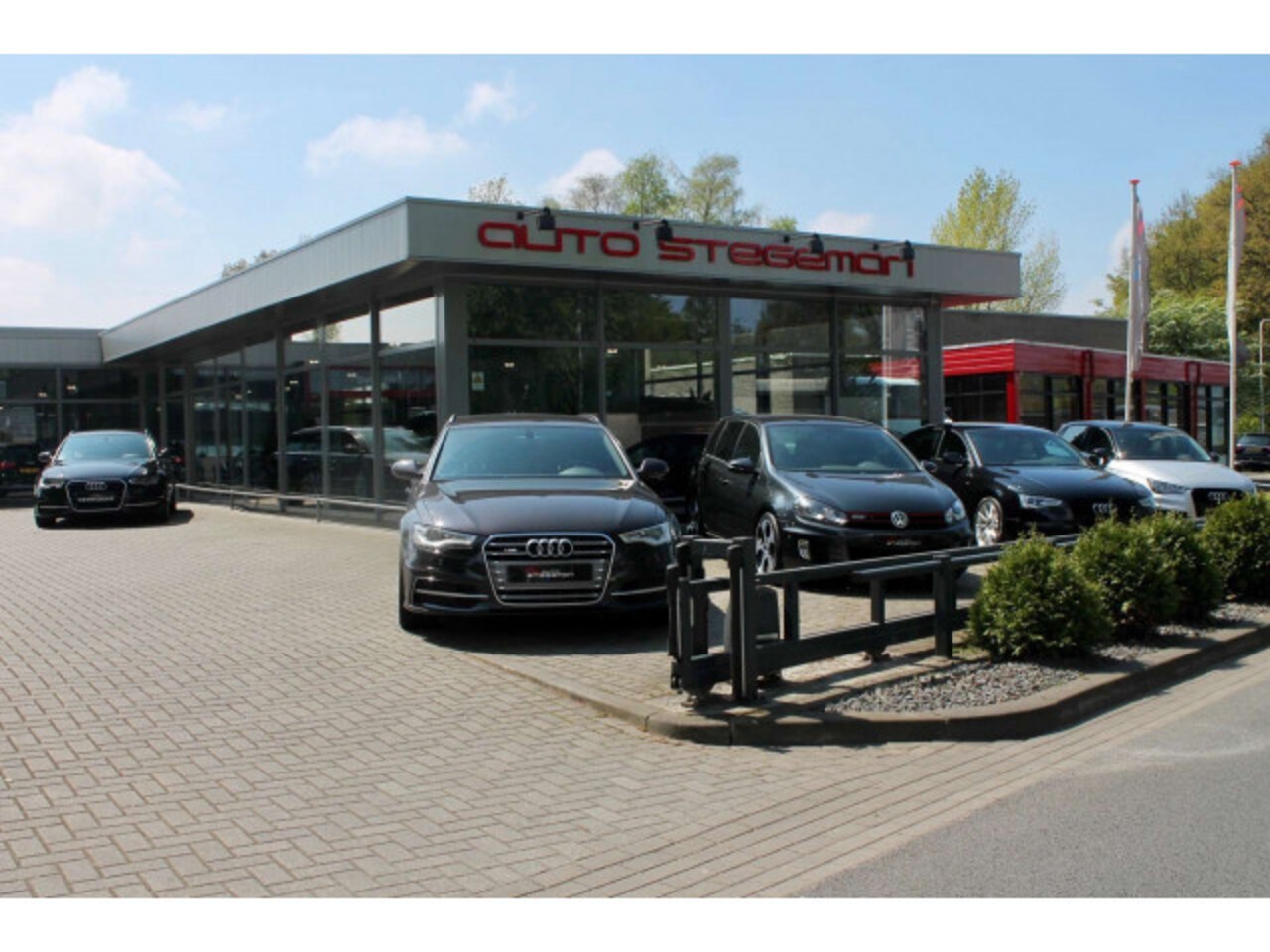 Audi Q7 - 55 TFSI-e QUATTRO *!* S-LINE *!* PANODAK/ HuD/ 22 INCH/ SOFTCLOSE/ RADAR/ LEDER *!* - AutoWereld.nl