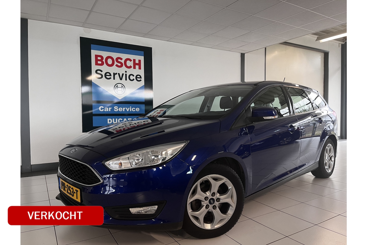 Ford Focus Wagon - 1.5 TDCI Lease Edition trekhaak, navigatie, klimate control, cruis control - AutoWereld.nl