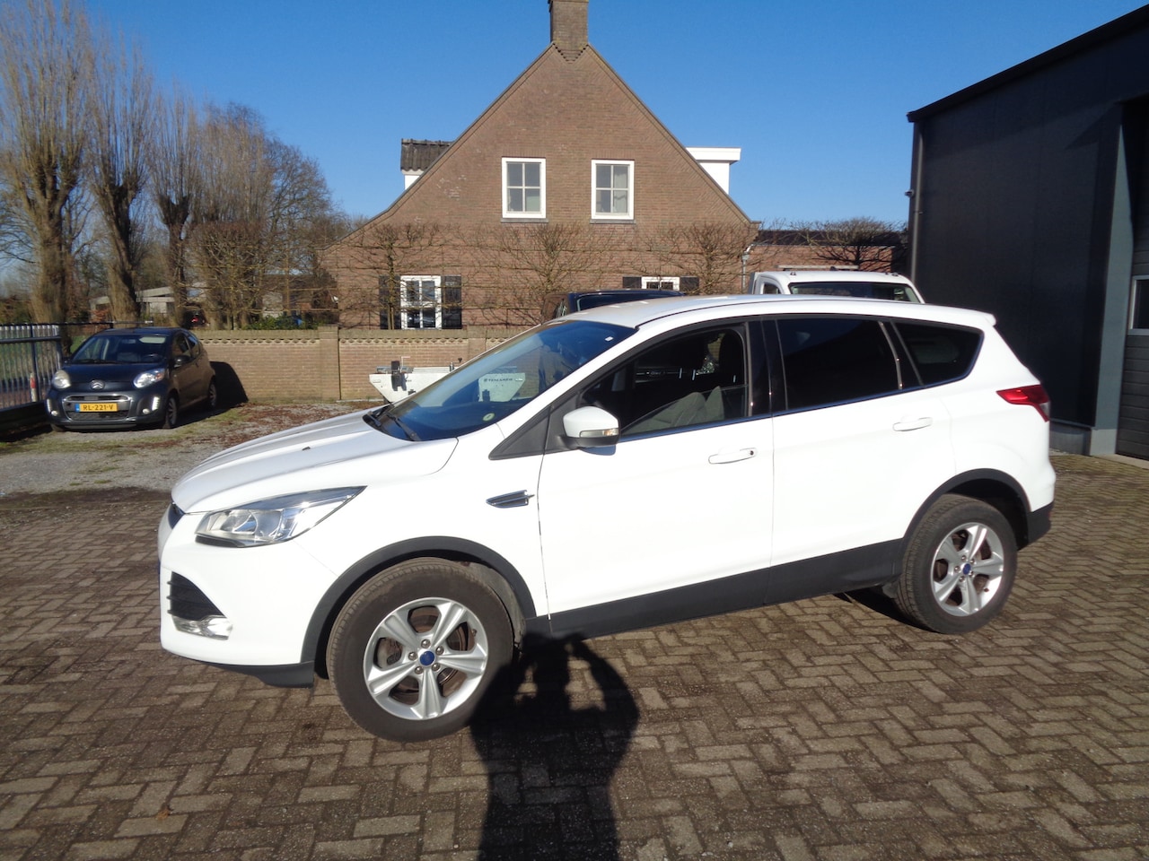 Ford Kuga - 1.5 Trend Edition Airco, navigatie, pdc, LM velgen - AutoWereld.nl