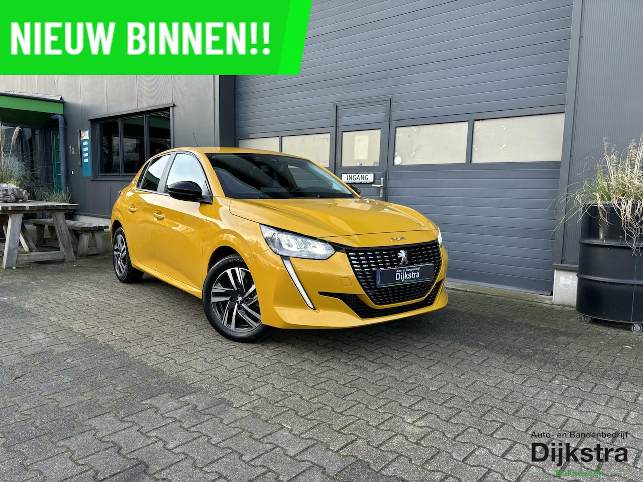 Peugeot 208 - 1.2 Style 101 PK Airco/ Cruise Control/ AppleCarPlay/ AndroidAuto! - AutoWereld.nl