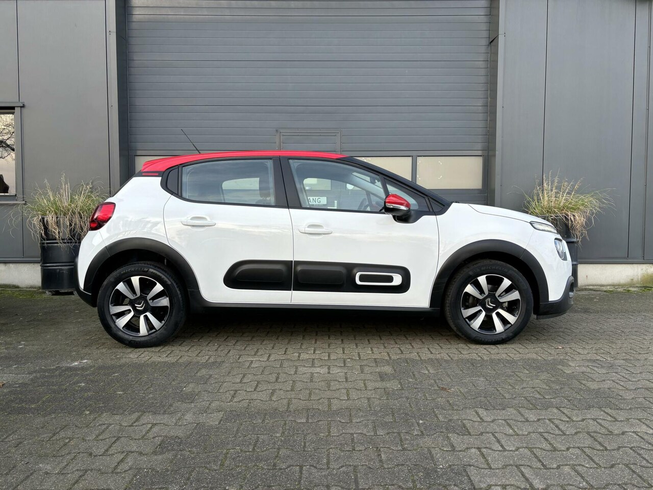 Citroën C3 - 1.2 Shine 83 PK Airco/ AppleCarPlay/ AndroidAuto/ Cruise Control!