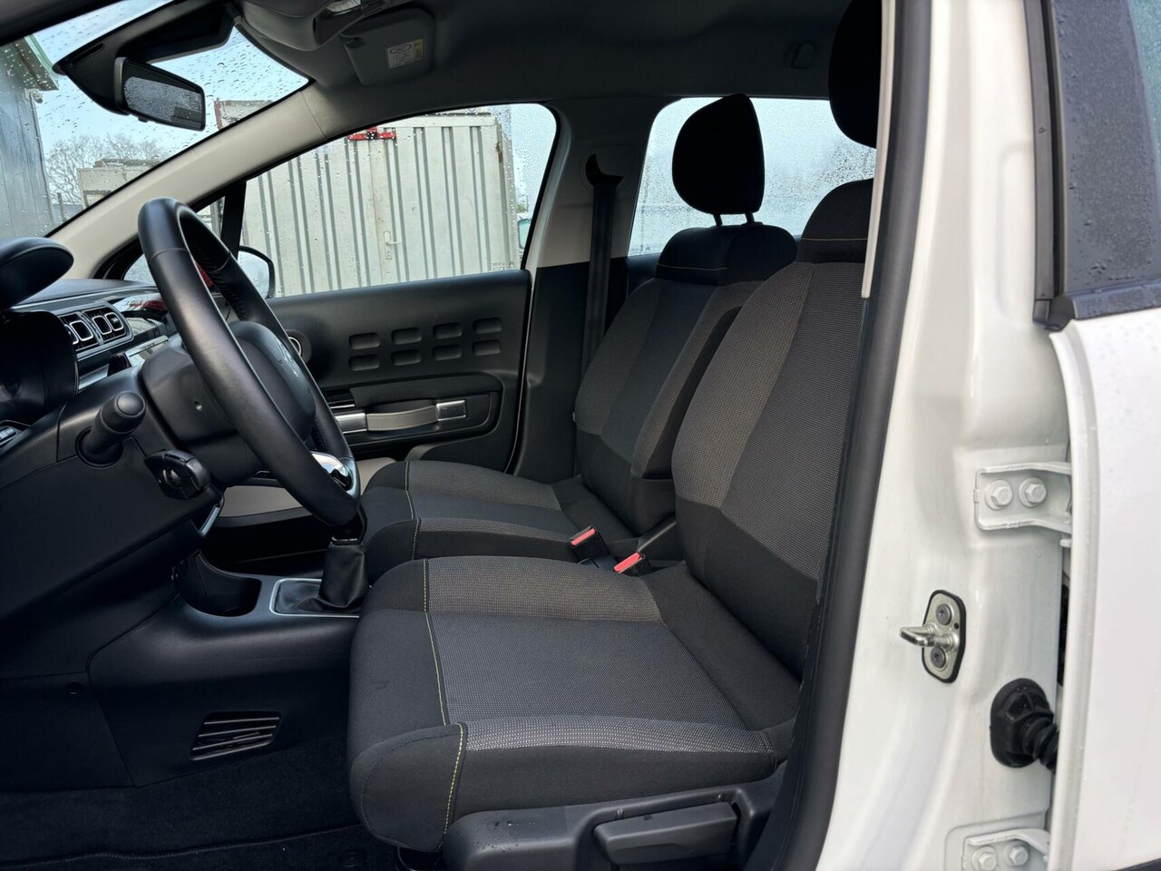 Citroën C3 - 1.2 Shine 83 PK Airco/ AppleCarPlay/ AndroidAuto/ Cruise Control!
