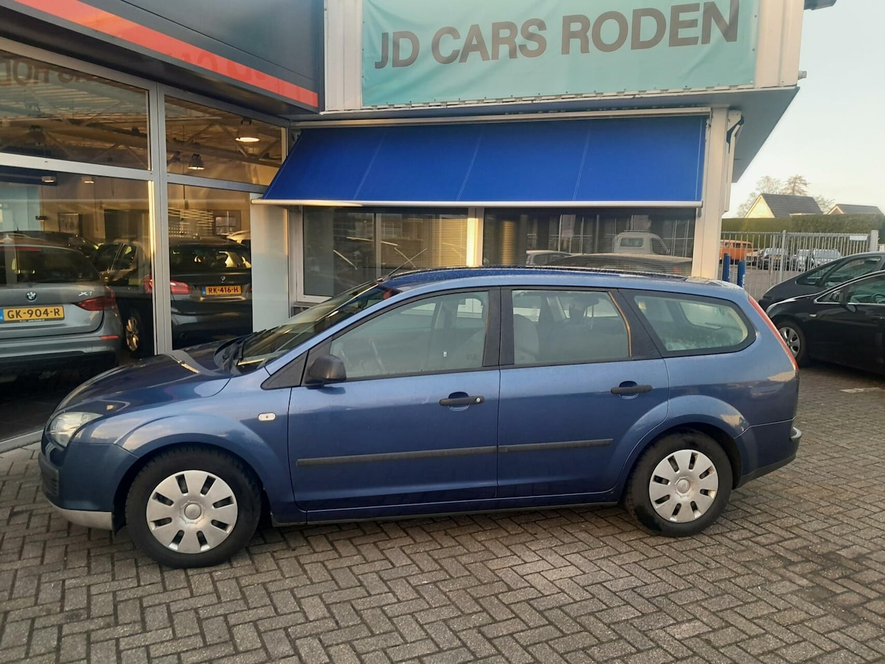 Ford Focus Wagon - 1.6-16V Ambiente! Luxe! Apk! Koopje! - AutoWereld.nl