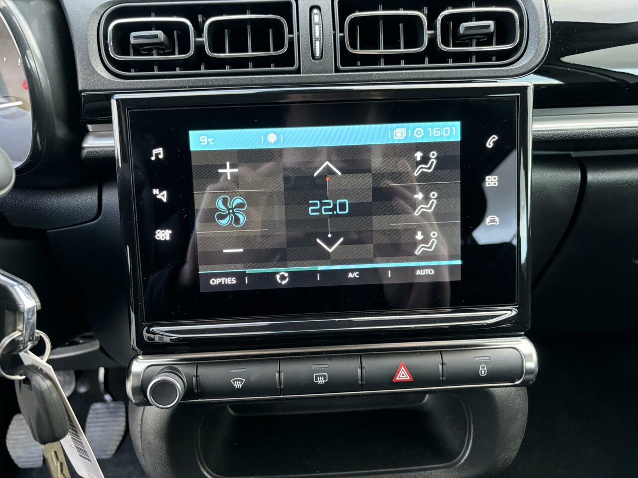 Citroën C3 - 1.2 Shine 83 PK Airco/ AppleCarPlay/ AndroidAuto/ Cruise Control!