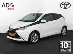 Toyota Aygo - 1.0 VVT-i x-joy | Lichtmetalen velgen | Half lederen bekleding | Navigatie |