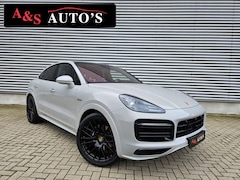 Porsche Cayenne Coupé - 3.0 E-Hybrid 462pk Pano Luchtv Sportchrono HUD Acc Bose 22inc Sfeerverlichting 360 camera