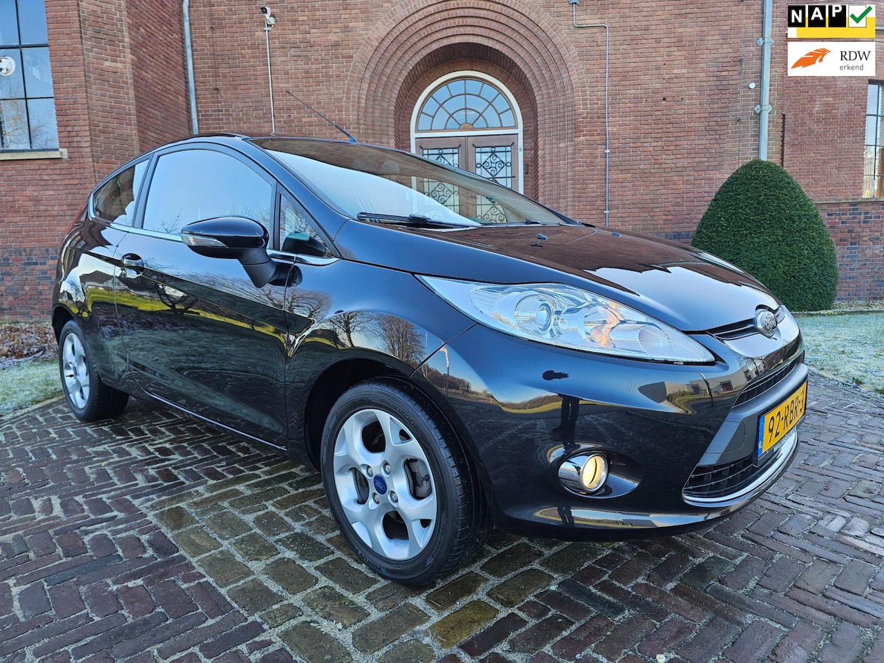 Ford Fiesta - 1.25 Titanium AIRCO *112.000km* - AutoWereld.nl