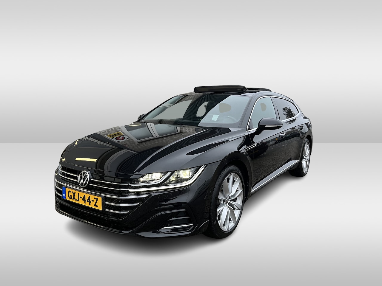 Volkswagen Arteon Shooting Brake - 1.4 TSI eHybrid 2x R-Line / AUTOMAAT/ TREKHAAK/ PANO/ LEDER/ 360 CAMERA/ CLIMA/ NAVI/ STOE - AutoWereld.nl