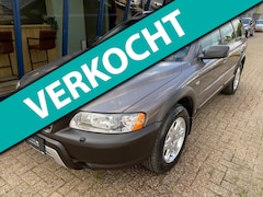 Volvo XC70 - 2.4 D5 AWD Summum Automaat / LEER / YOUNGTIMER