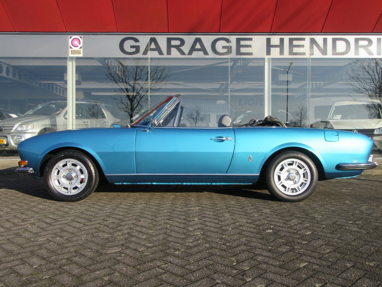 Peugeot 504 - Cabriolet Pininfarina design oldtimer. (occasion) - AutoWereld.nl