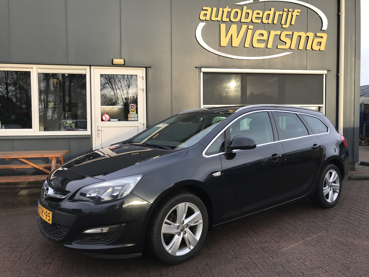 Opel Astra Sports Tourer - 1.4 Turbo Berlin Mooie auto Trekhaak - AutoWereld.nl