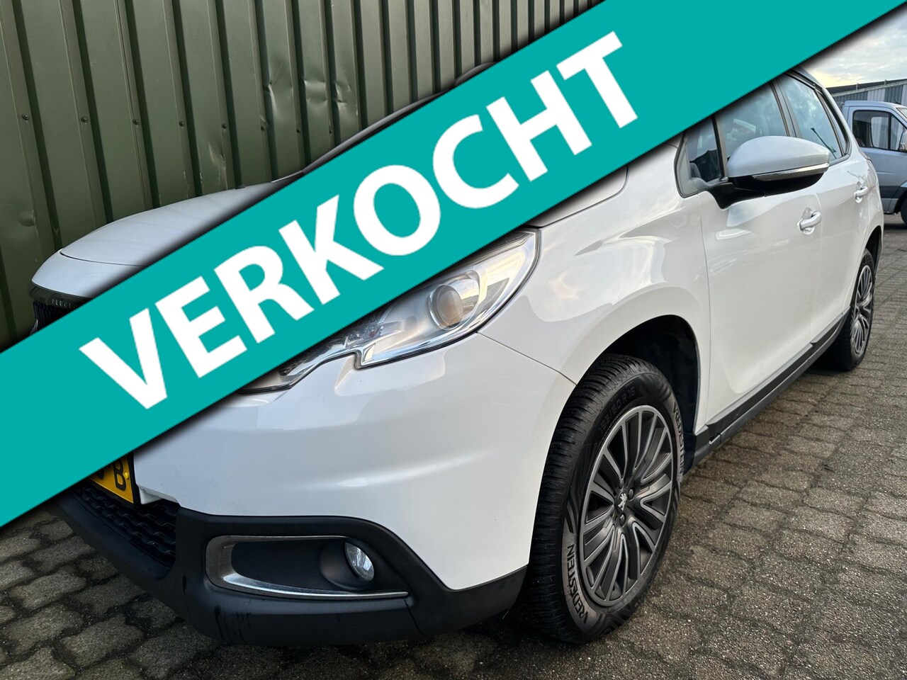 Peugeot 2008 - 1.2 Blue Lion INCLUSIEF 6 MAANDEN GARANTIE ! - AutoWereld.nl