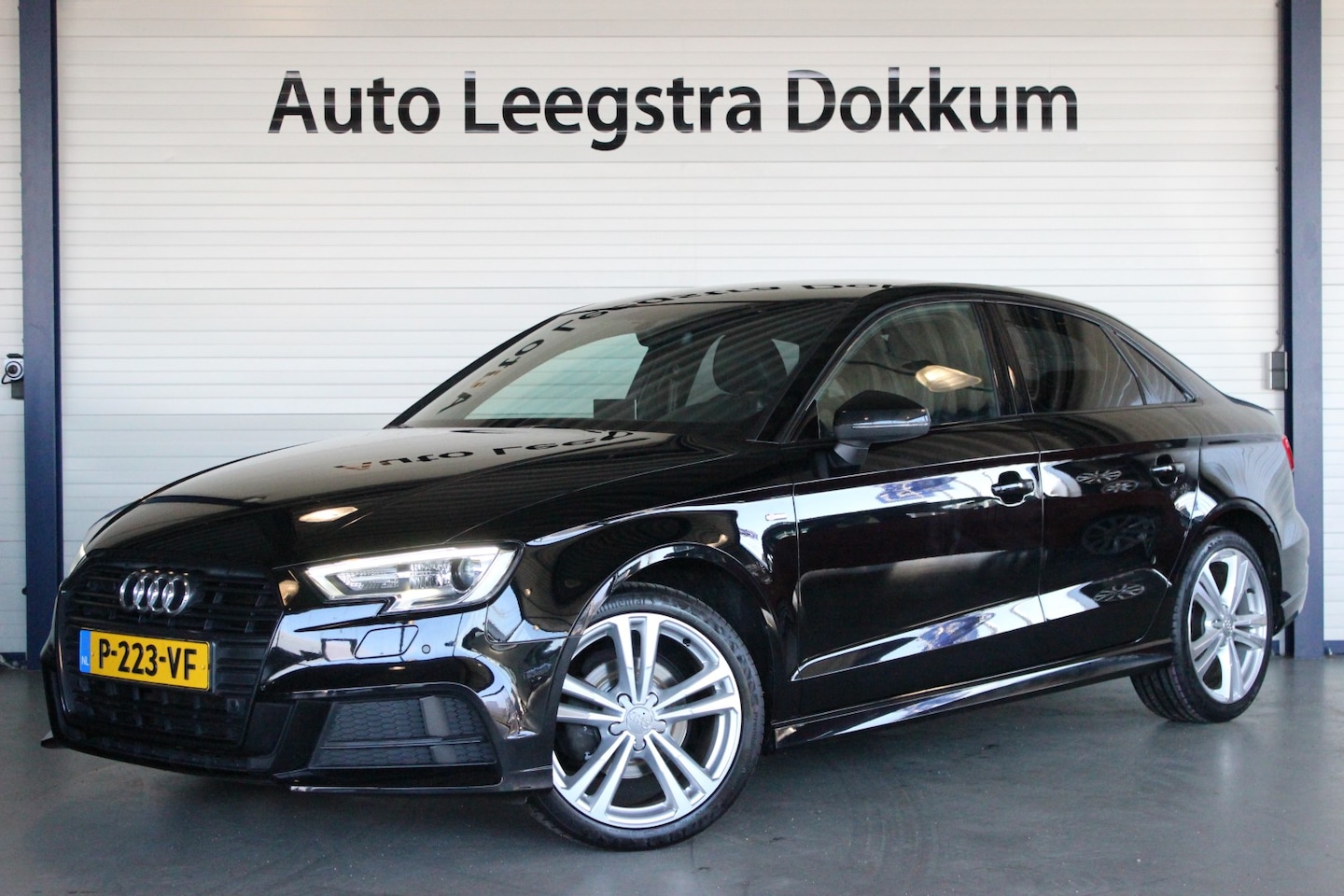 Audi A3 Limousine - 35 TFSI CoD Sport S-Line Virtual Cockpit | Keyless | Black Optic | Xenon/LED | Leder | Sto - AutoWereld.nl