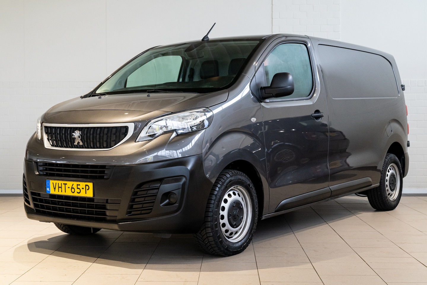 Peugeot Expert - 2.0 BlueHDI 120 PK Premium | Apple Carplay & Android Auto | Cruise control | Parkeersensor - AutoWereld.nl