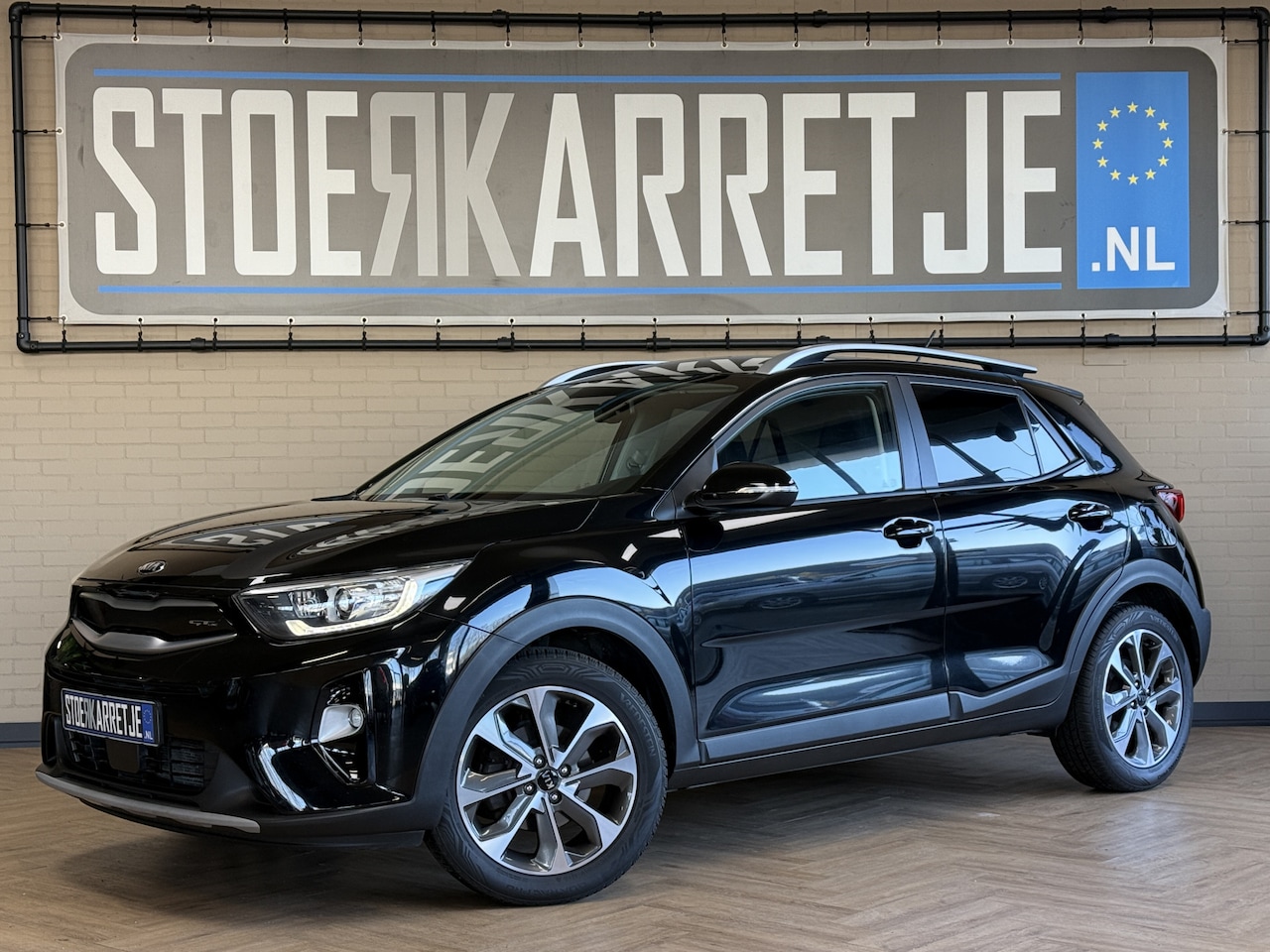 Kia Stonic - 1.0 T-GDi 120pk DynamicLine Navi | 17 inch | Camera |  Keyless | PDC | 100% Kia onderhoude - AutoWereld.nl